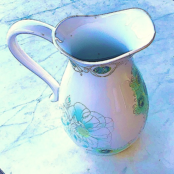 222 FIFTH LAKSHMI WATER PITCHER PORCELAIN NEW PORCELAIN - Picture 3 of 8